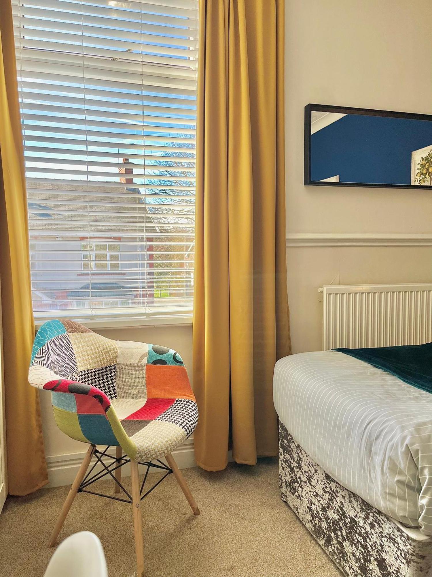 Summer Lane House-3 Bedrooms-Close To M1-Longer Stay-Free Parking Barnsley Dış mekan fotoğraf